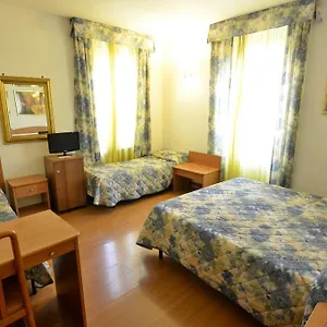 3* Otel Tirreno